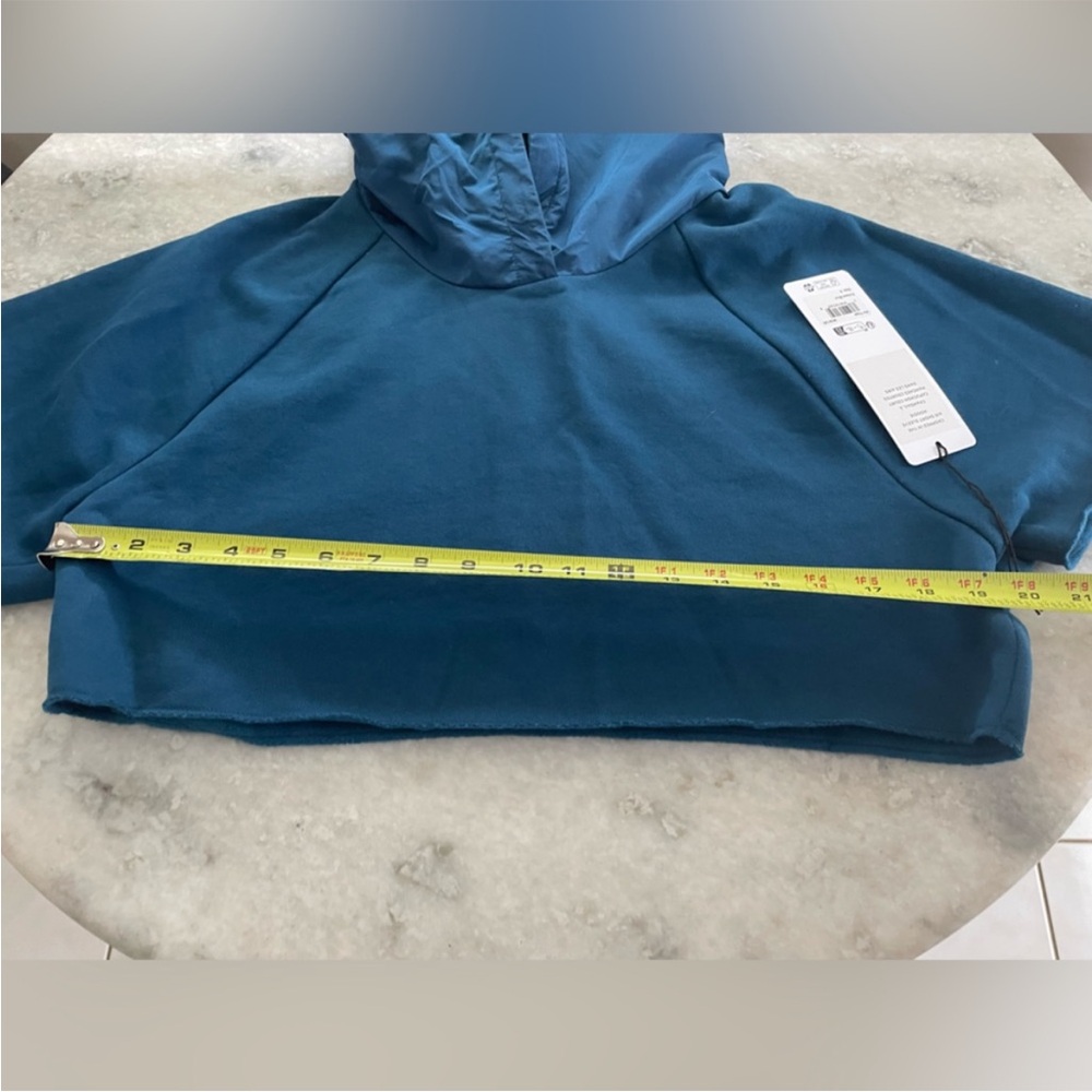 Alo Yoga Cropped In The Air short sleeve hoodie - Picture 7 of 10